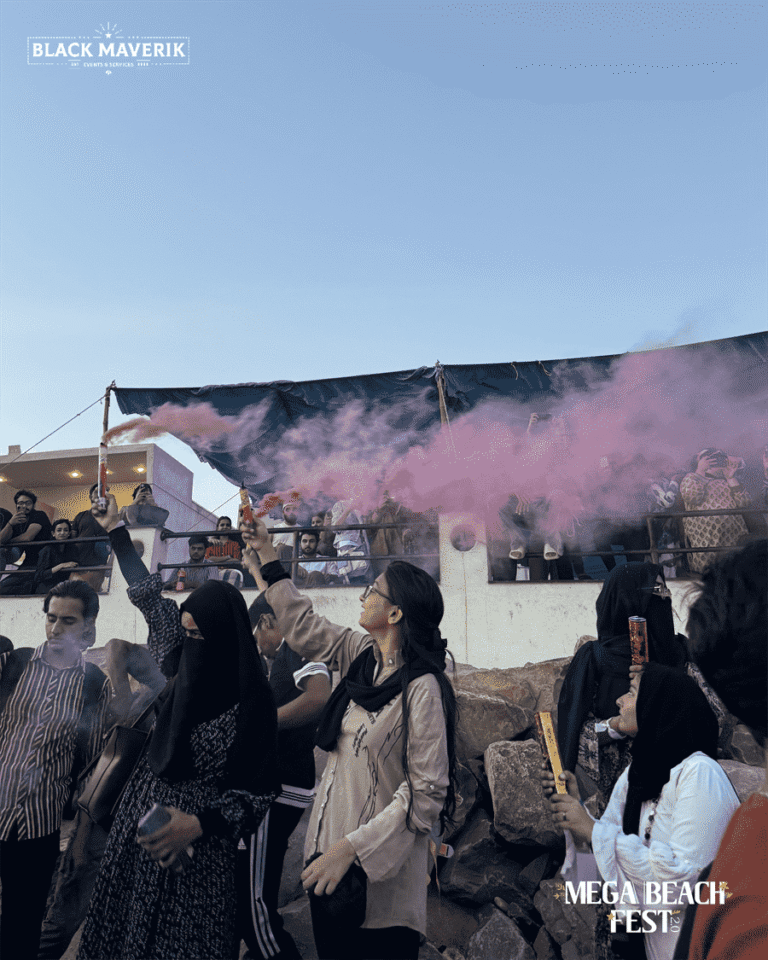 08 - SMOKE BOMBS MEGA BEACH FESt-01
